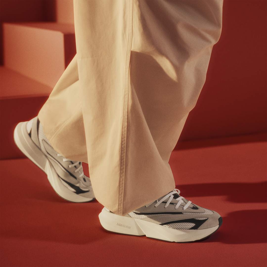 Scarpe adidas Lightblaze Beige